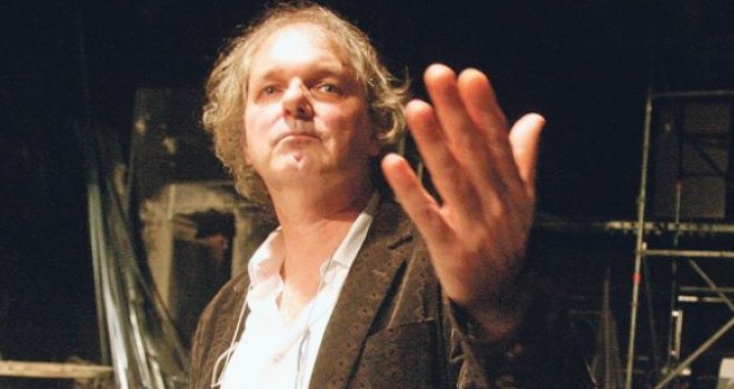 Milorad Mandić Manda se srušio pa izdahnuo ispred sina, pritrčao Dragan Bjelogrlić i...