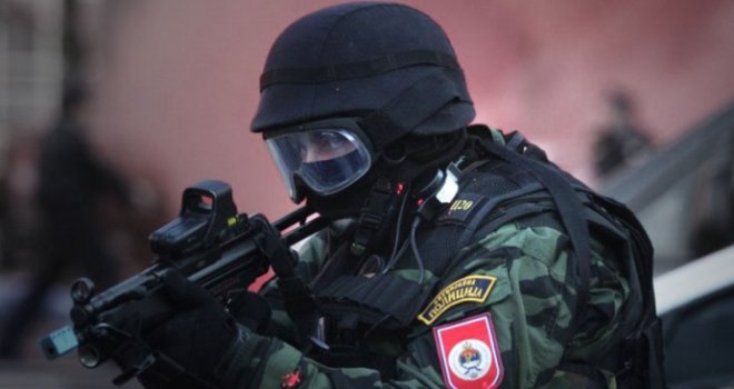 Pretresi i hapšenja u međunarodnoj akciji 'Kruna': Uhapšeno osam osoba