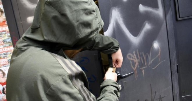 Šokantni podaci o ropstvu: Djeca sa Balkana dnevno moraju da ukradu 1.000 evra