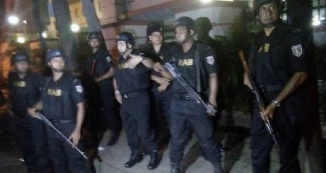 Bangladeš: Teroristi otvorili vatru na vjernike tokom Bajram namaza, ima i mrtvih