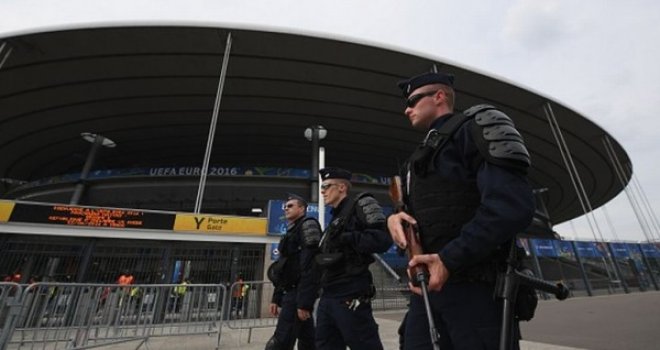 Drama u Parizu nekoliko sati uoči četvrtfinala: Odjeknula eksplozija, policija uništila auto-bombu?!