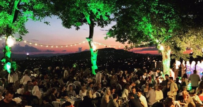 Ljepota iftara na Žutoj Tabiji