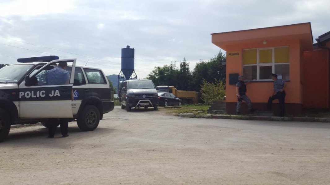 tuzla-kvarc-policija-4