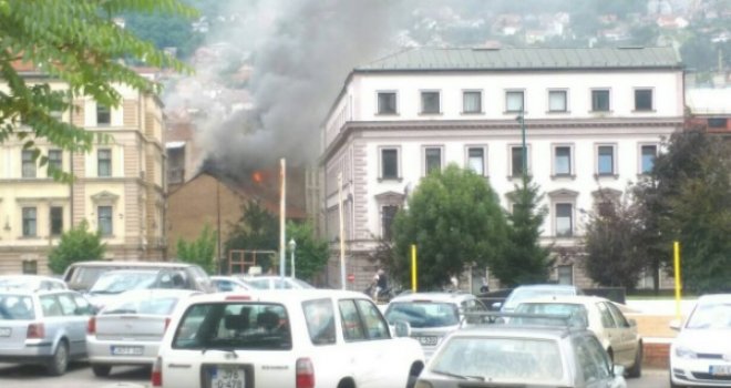 Epilog velikog požara u centru Sarajeva: Potpuno izgorjela dva stana u ulici Đoke Mazalića