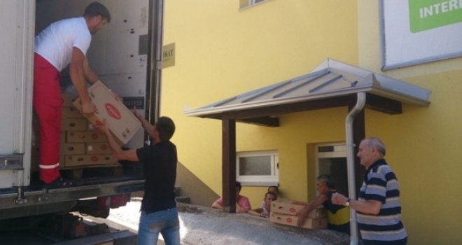 Završena 12. ramazanska akcija mesne industrije OVAKO: Podijeljene 22 tone mesa i mesnih prerađevina 