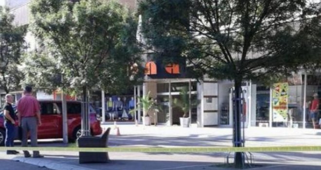 Tuča navijača u centru Banjaluke: Na licu mjesta krv, polupan inventar, oružje