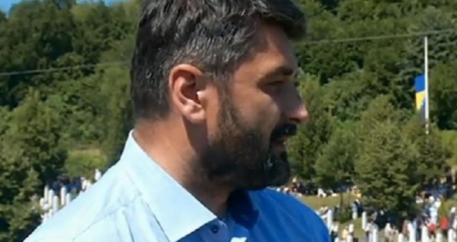 Suljagić: Zna se šta je dženaza, tu ne može biti zvanica. Kad se naguraju s kravatama, zlo mi je...