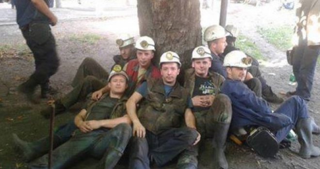 Rudnik Breza: Stotinjak rudara odbilo sići u jamu, traže plaće