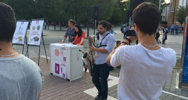 Ulična akcija u Banjaluci: Biti manjina ne znači biti manji – manjiNE