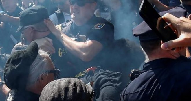 U pucnjavi u noćnom klubu na Floridi ubijene dvije osobe, 13 ranjeno