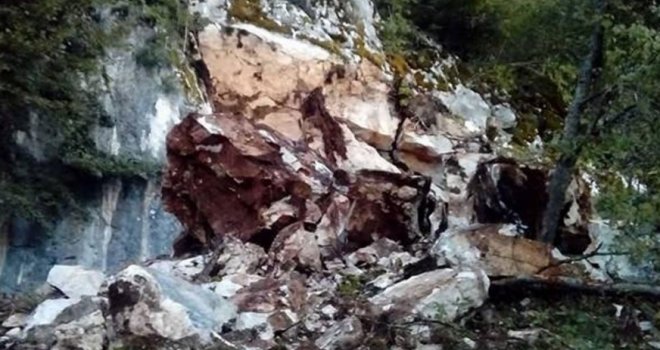 Obrušila se stijena iznad Olova: Stanovništvu naložena evakuacija