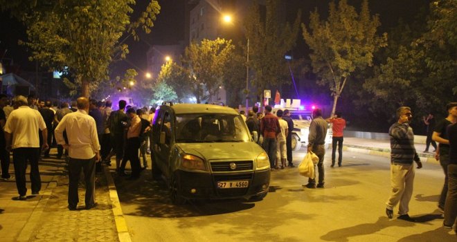 Tri osobe ubijene, 40 ranjeno u napadu na policijsku stanicu u turskom Vanu