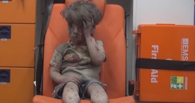 Prizor koji je potresao svijet: Ranjeni dječak Omran iz Sirije slomit će vam srce