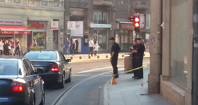 Udes kod Vječne vatre: Golfom se zabio u dvoje stranih državljana pa pobjegao s mjesta nesreće