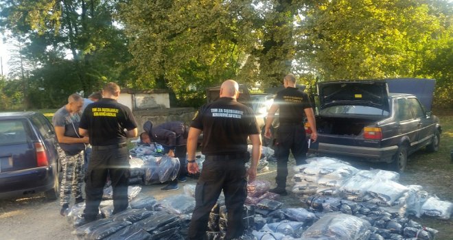 Roba vrijedna 80.000 KM: Oduzete markirane trenerke, jakne, torbe, parfemi, satovi...