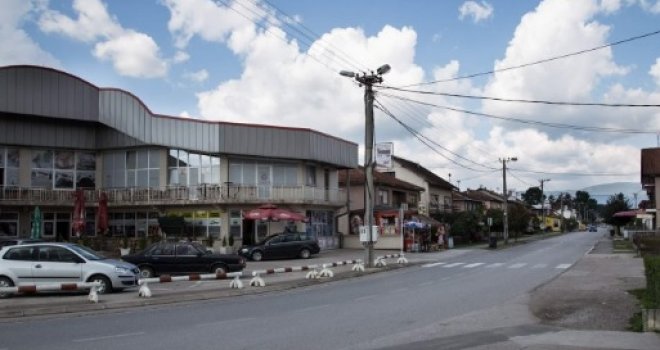 Pucao sebi u glavu dok je razgovarao sa bivšom djevojkom na telefon