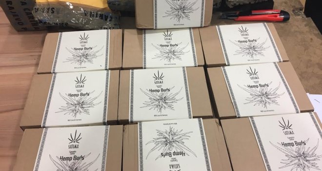 Nesvakidašnja pošiljka iz Litvanije šokirala uposlene: Poštom poslao Sarajliji 400 grama kanabisa!