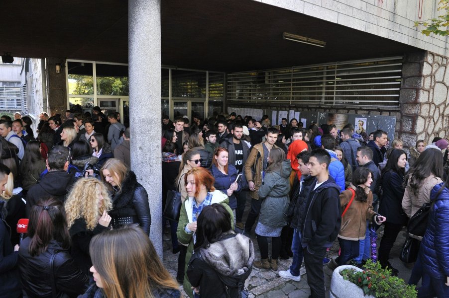 protesti-ispred-filozofskog-fakulteta-3