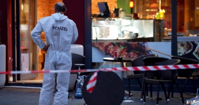 Napad nožem u Frankfurtu: Povrijeđene četiri osobe, počinilac u bijegu