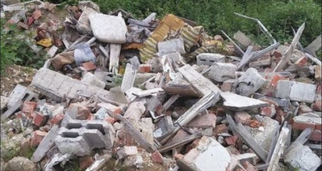 Građani blokirali ulaze i izlaze s deponije Smiljevići, iz KJKP Rad apeluju da se smanji količina otpada