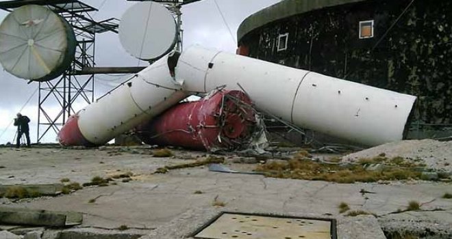 Vjetar srušio antenu, prekinut program FTV-a i OBN-a s predajnika na Vlašiću