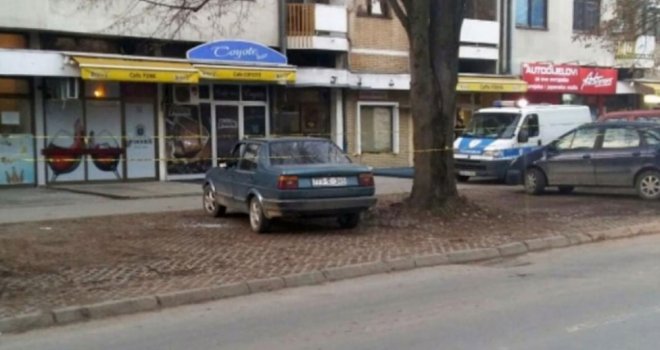 Preminuo muškarac koji se upucao ispred kafića u Doboju