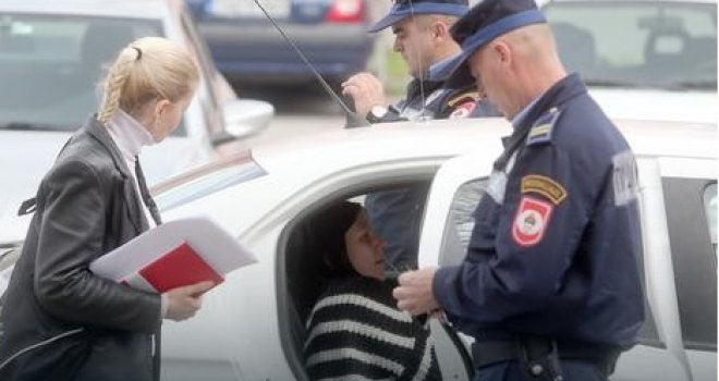 Kristina Jovković ispričala svoju verziju događaja: Uzela sam nož koji je bio ispod kauča i izbola ga