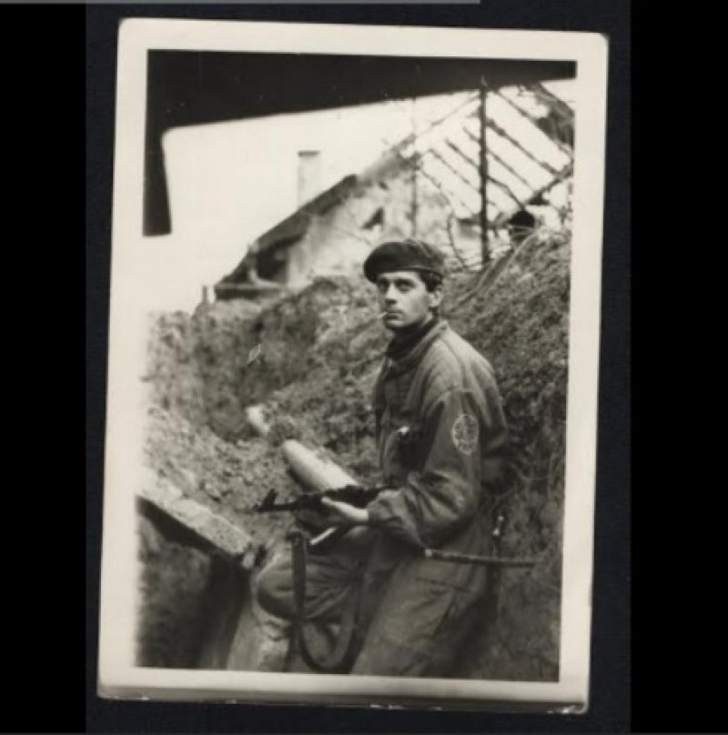 haris-segalo-trotoar