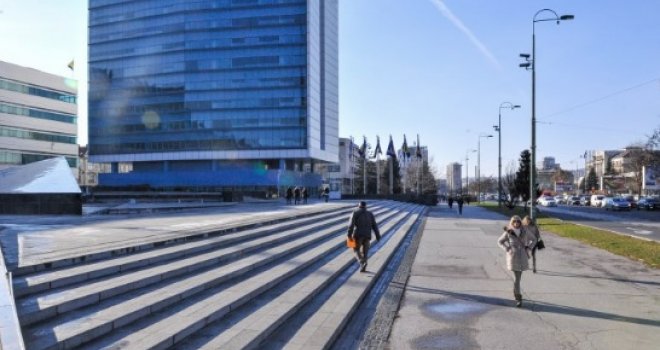 Detalji dočeka Nove godine u Sarajevu: Zabranjeno točenja alkohola, tržni centri neće raditi...