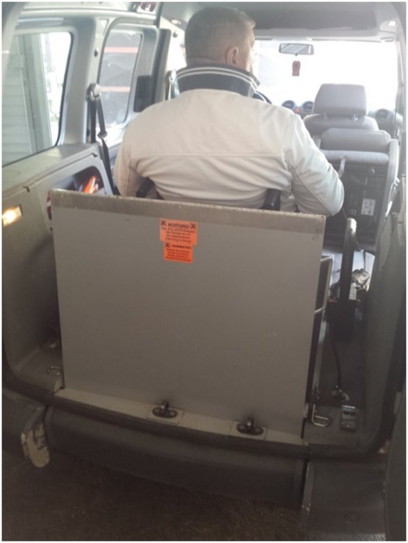 prevoz-osoba-u-kolicima2