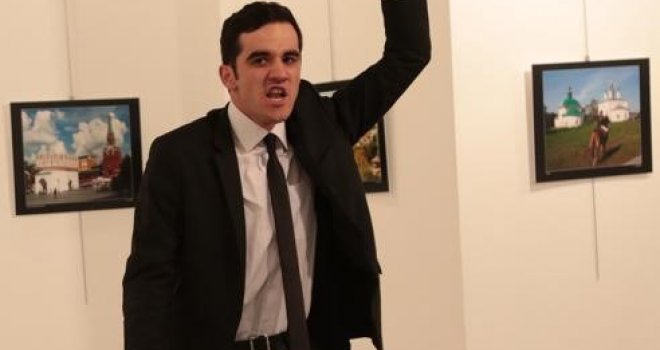 Ubica ruskog ambasadora nije 'Gulenista' već 'Erdoganovac': Fotografija otkrila u čijem društvu je bio Altıntaşu