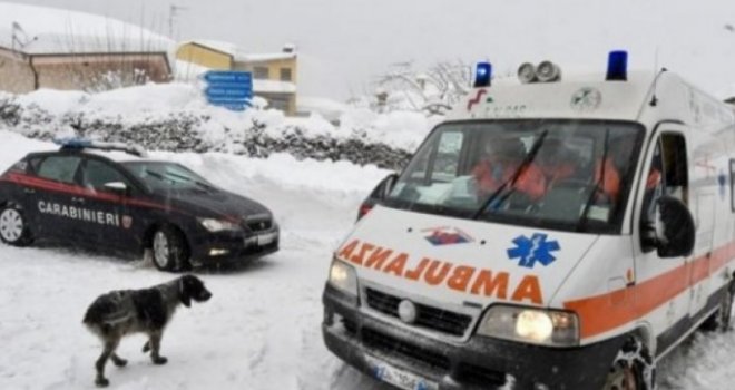 Italija: Broj poginulih pod lavinom porastao na 23