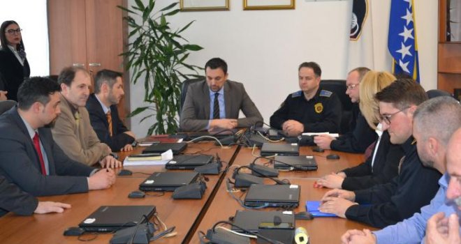 Vlada KS i Sindikat policije KS potpisali kolektivni ugovor