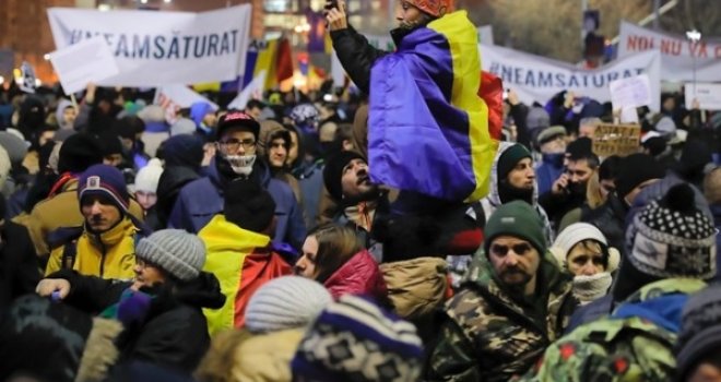 Žestoki protesti Rumuna protiv korupcije dobili epilog: Predsjednik traži poništenje sramotne uredbe