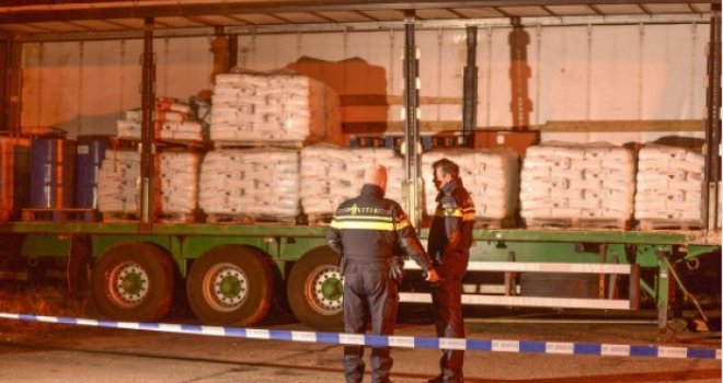 Holandska policija zaplijenila materijal za izradu milijarde tableta ecstasyja