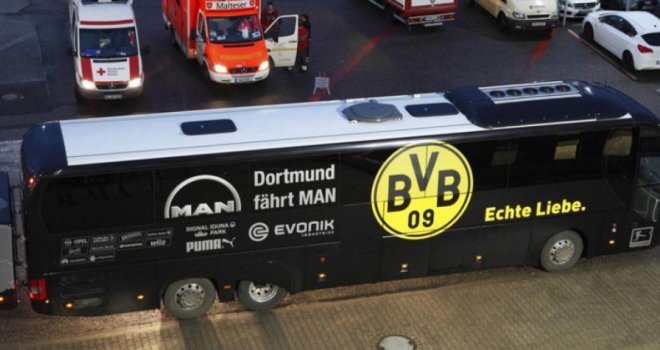 Tri eksplozije kod autobusa s igračima Dortmunda, povrijeđen Bartra, utakmica odgođena