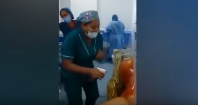 Procurio snimak iz operacione sale: Evo šta radi medicinsko osoblje nad nemoćnim pacijentom!