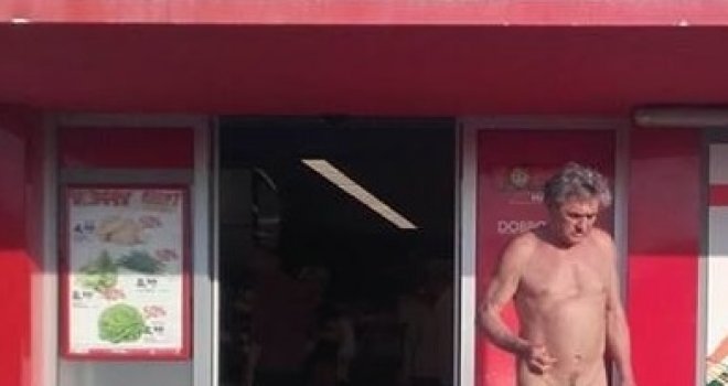 Bez srama: Turista u kupovinu otišao potpuno go, blagajnice ostale u šoku