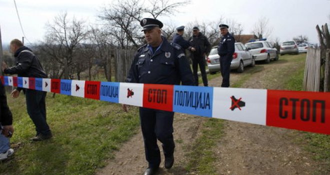 Stravična tragedija u Srbiji: Ubio sina, suprugu i šurjaka zbog TV antene, pa presudio sebi u crkvi