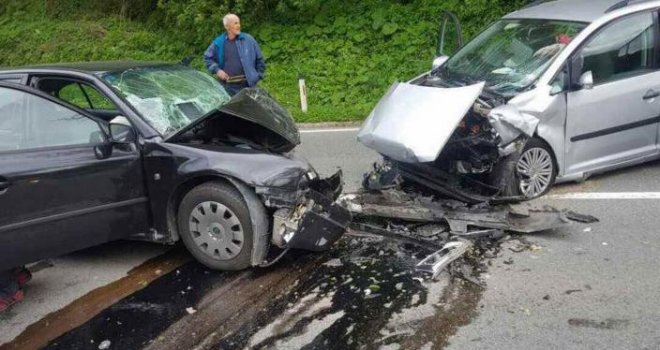 Šest osoba povrijeđeno u direktnom sudaru kod Nemile