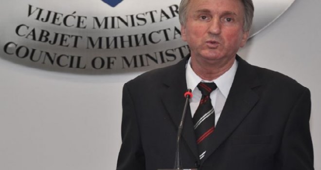 U Sarajevu preminuo profesor Fakulteta političkih nauka i političar Safet Halilović