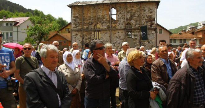U Foči svečano otvorena Careva džamija u prisustvu brojnih vjernika