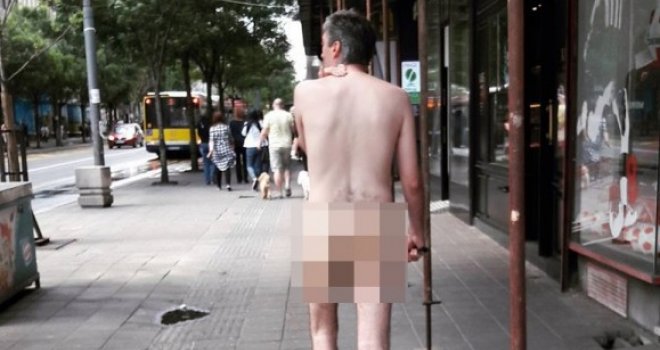 Go golcat prošetao Beogradom: Prolaznici šokirani, starica u nevjerici trlja oči...