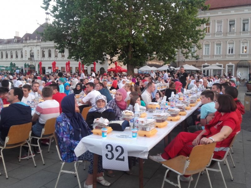 iftar-tuzla-1