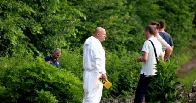 Pored puta u Tuzli pronađena žena sa povredama vrata, smještena na intenzivnu njegu