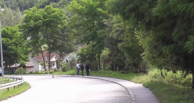 Užas u Goraždu: Motociklista pokupio troje djece na trotoaru, sedmogodišnjakinja preminula...