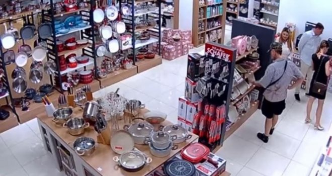 Spretna krađa u centru Sarajeva: Prepoznajete li kradljivca sa snimke?