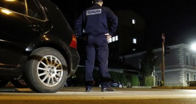 Nije mu prošlo: Bosanac u Stanarima policajcima nudio mito od 10 KM 'da se počaste'