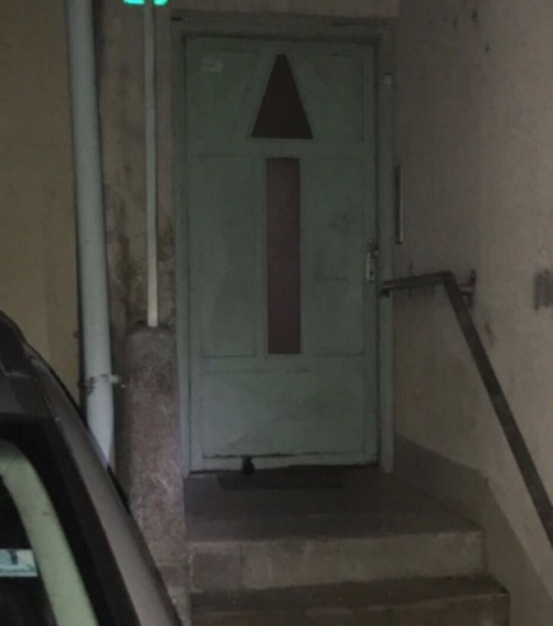 bomba-ispred-vrata-denisa-stojnica1