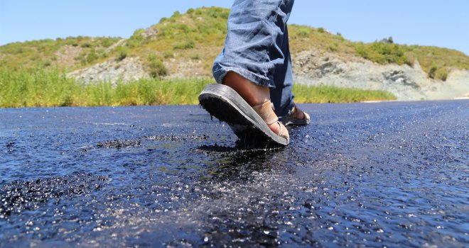 Toplotni talas u Turskoj: Toliko je vruće da se topi asfalt